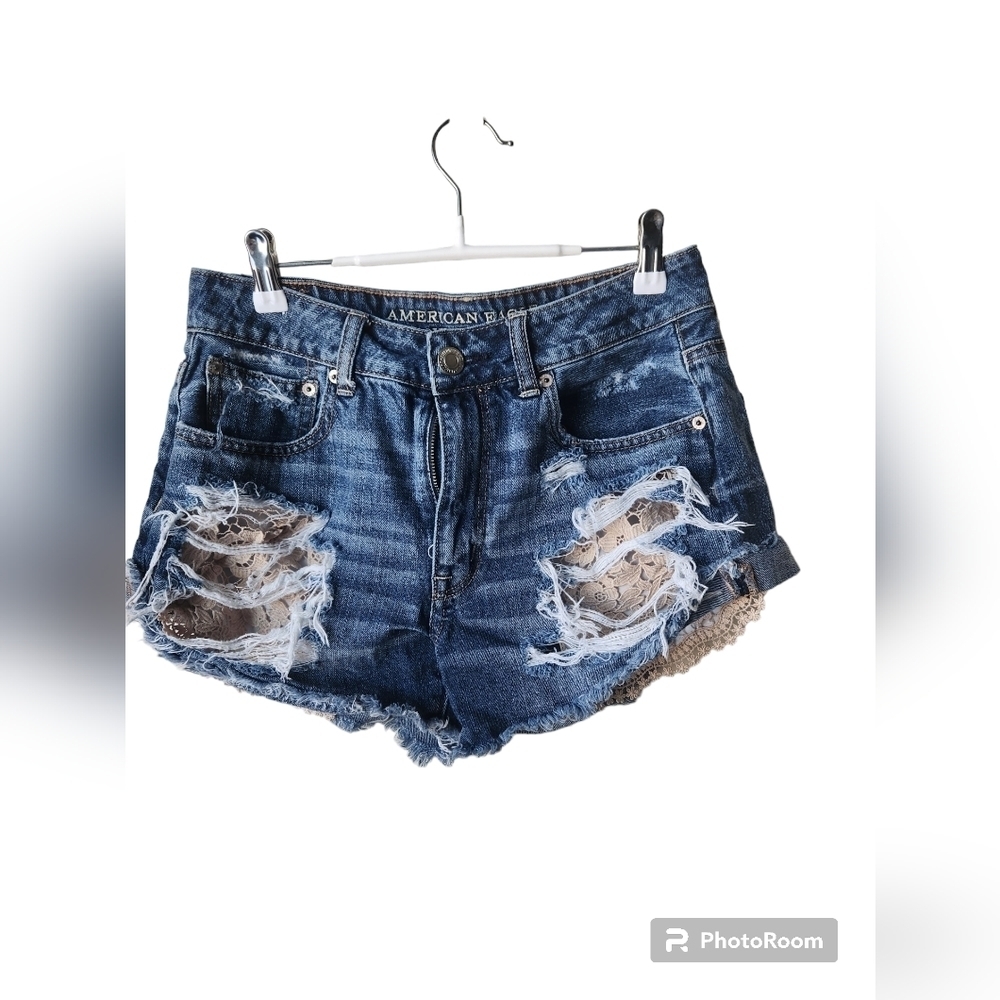American Eagle Vintage Hi-Rise Festival Denim Jean Shorts Distressed Size 6